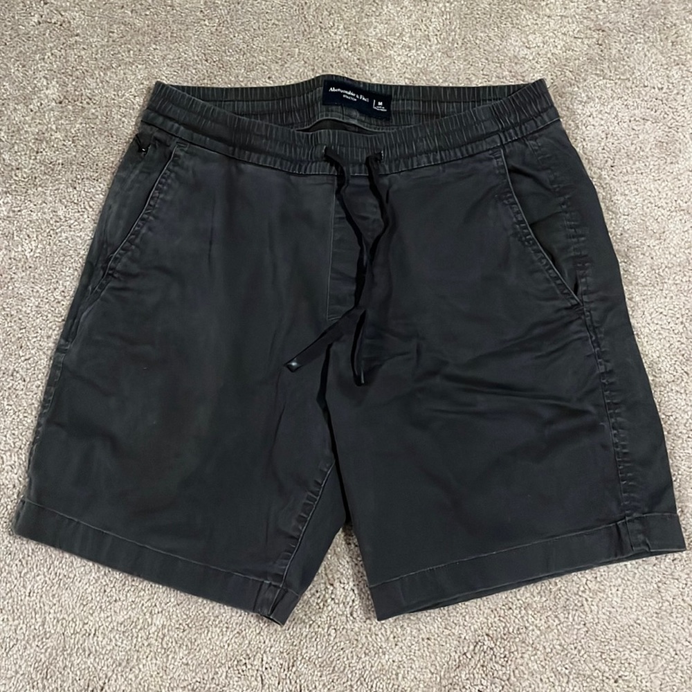 Men’s size medium Abercrombie drawstring shorts!